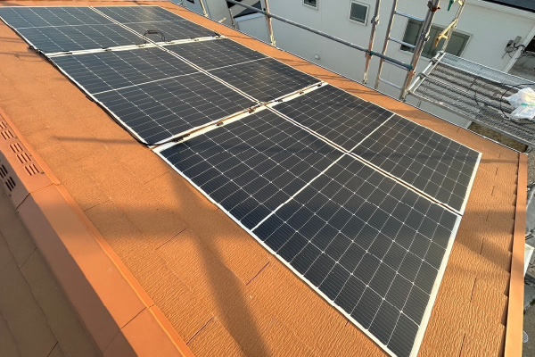 和歌山県橋本市 M様邸様邸 設置枚数10枚(4.4kw)スレート屋根に設置しました。