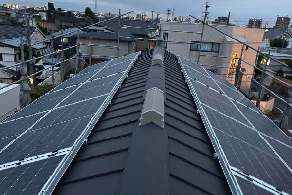 愛知県名古屋市 O様邸様邸 設置枚数20枚(8.8kw)スレート屋根に設置しました。