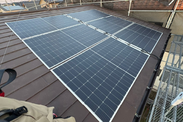 愛知県尾張旭市 M様邸様邸 設置枚数15枚(6.6kw)スレート屋根に設置しました。