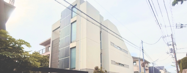 壁面設置が出来る所と、ファーウェイ社製の蓄電池が決め手でした。